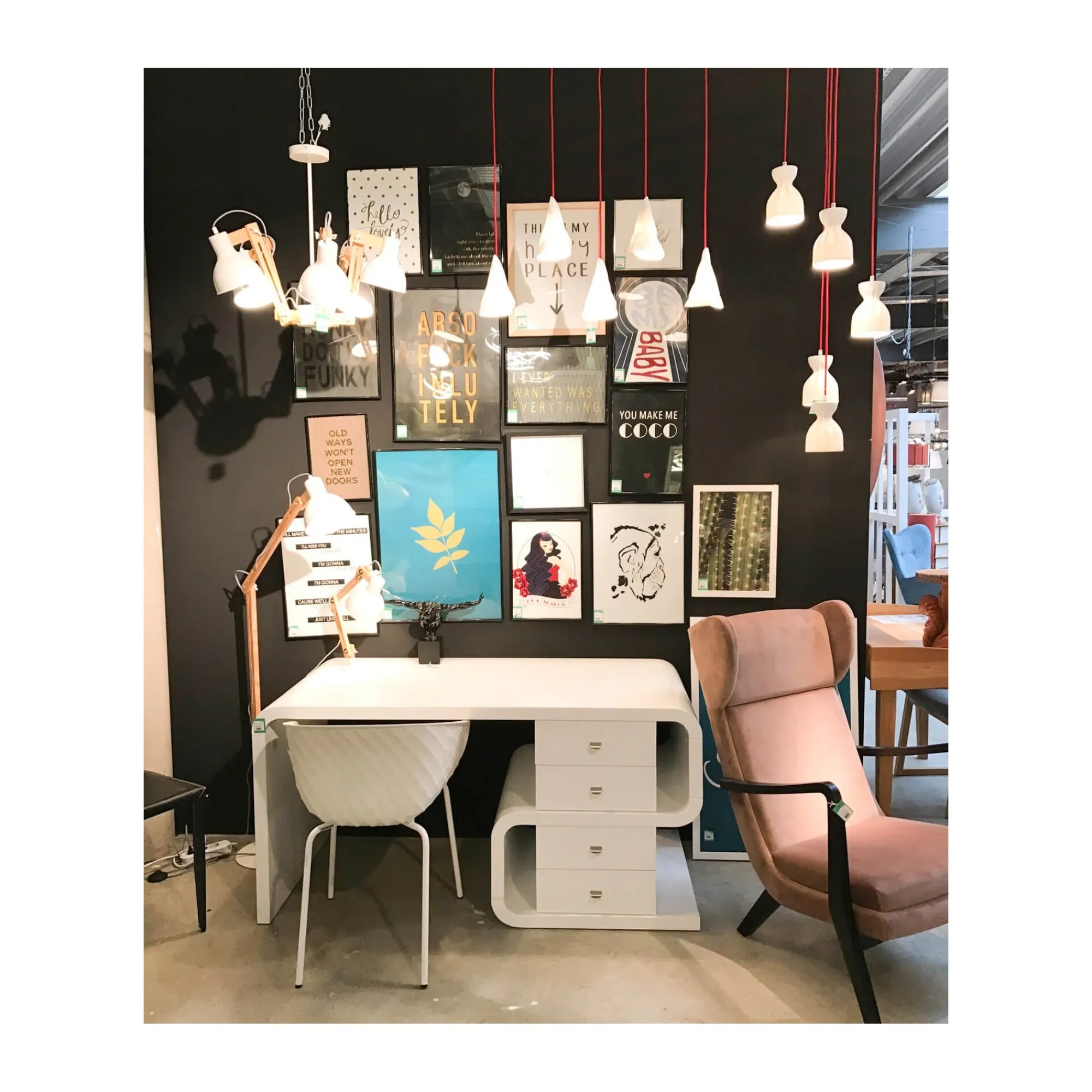 KARE Design Bureau Snake Blanc 4 Tiroirs 150x70cm ^ Bureau