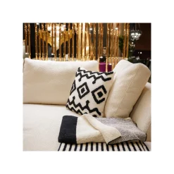 KARE Design Coussin Chevrons Noirs ^ Coussin & Plaid